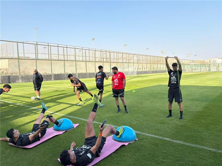 تدريب فريق الشباب المصري