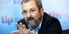 باراك: نتنياهو قد يجرّنا إلى حرب إذا اقتنع بخسارته في الانتخابات
