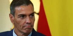 سانشيز يتهم إسرائيل بالوقوف وراء أزمة المهاجرين من المغرب