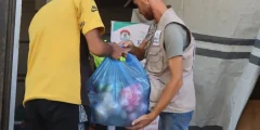 جمعية تطوير بيت لاهيا توزع طرود خضار على الأسر المتضررة في غزة