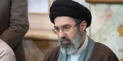 خامنئي يجري تغييرات واسعة في قيادات القوات المسلحة الإيرانية