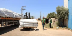 وصول قافلة مساعدات سعودية جديدة إلى غزة تحمل خيامًا للأسر النازحة