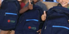 مؤسسة يافا للإغاثة تواصل توزيع الحقائب والقرطاسية على طلاب غزة